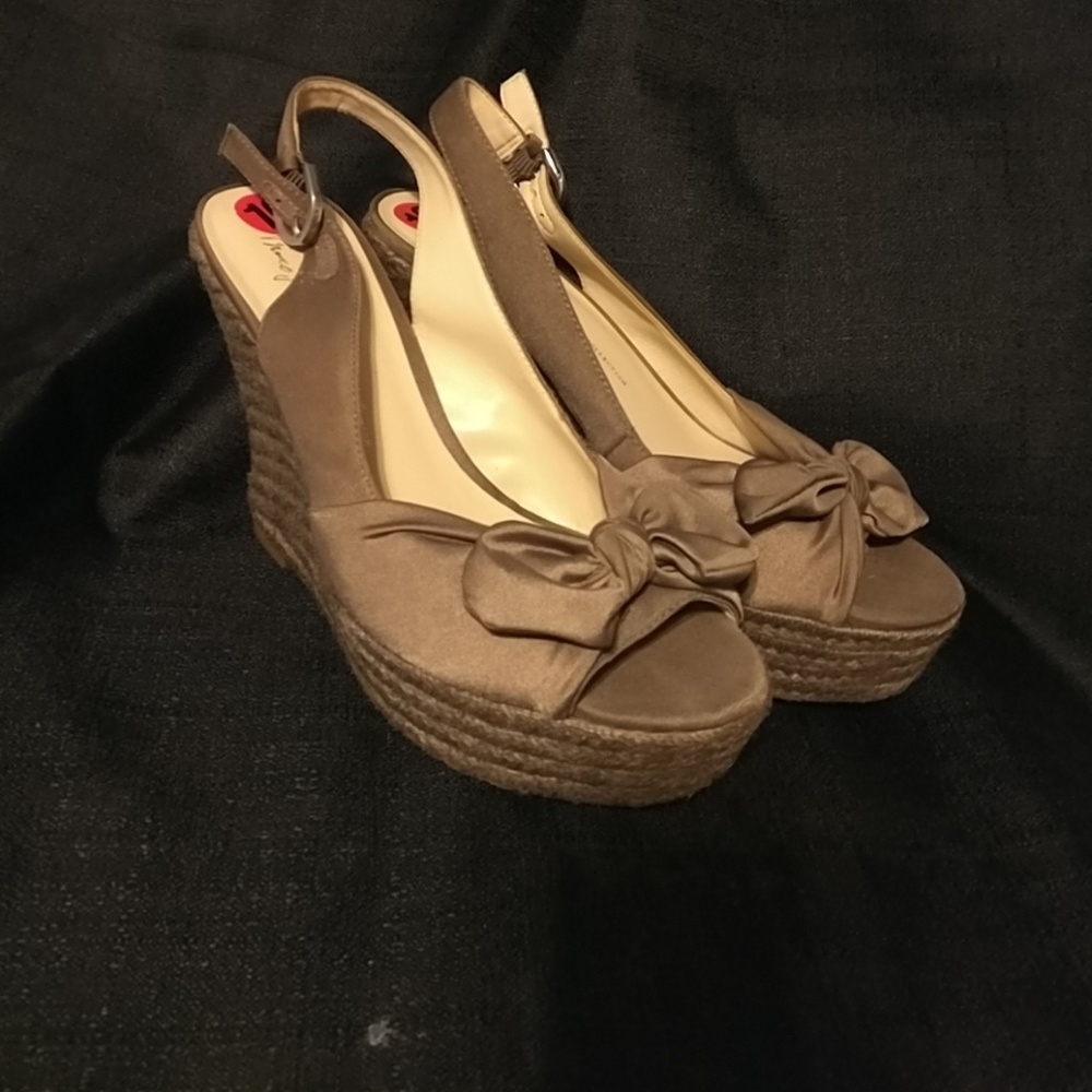 Open toe wedges